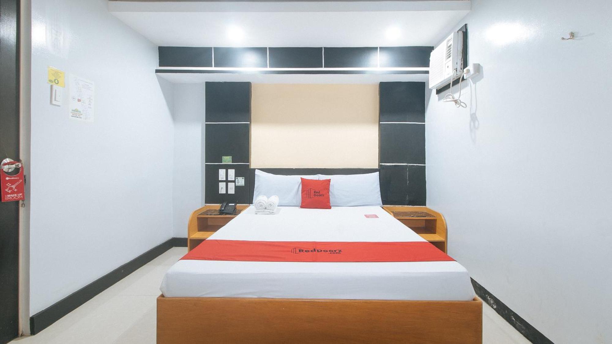 Reddoorz At Ranchotel Alabang Muntinlupa City Exterior photo